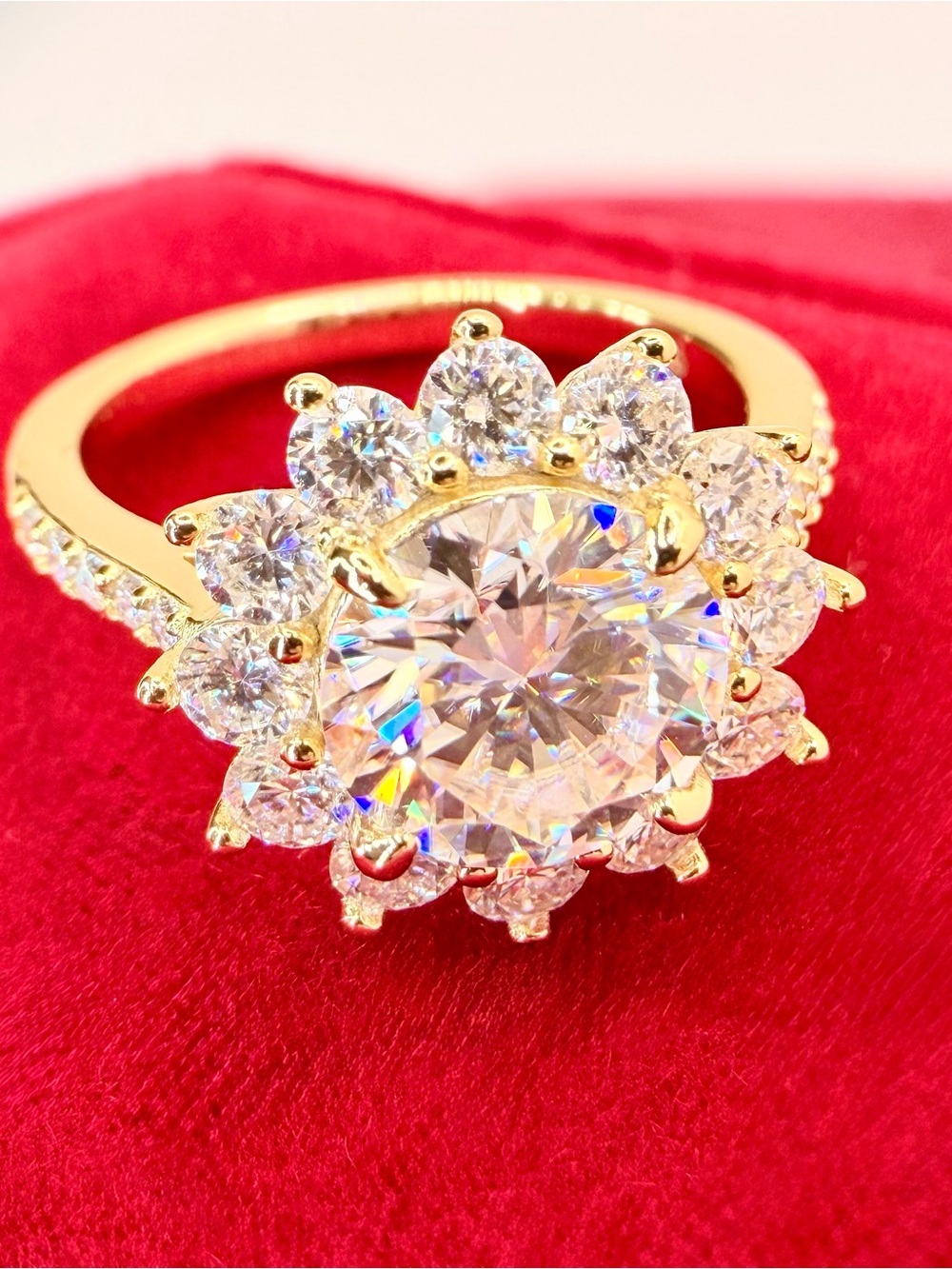 New 2CT Moissanite Floral Halo Ring • Yellow Gold • Size 6 • NWOT